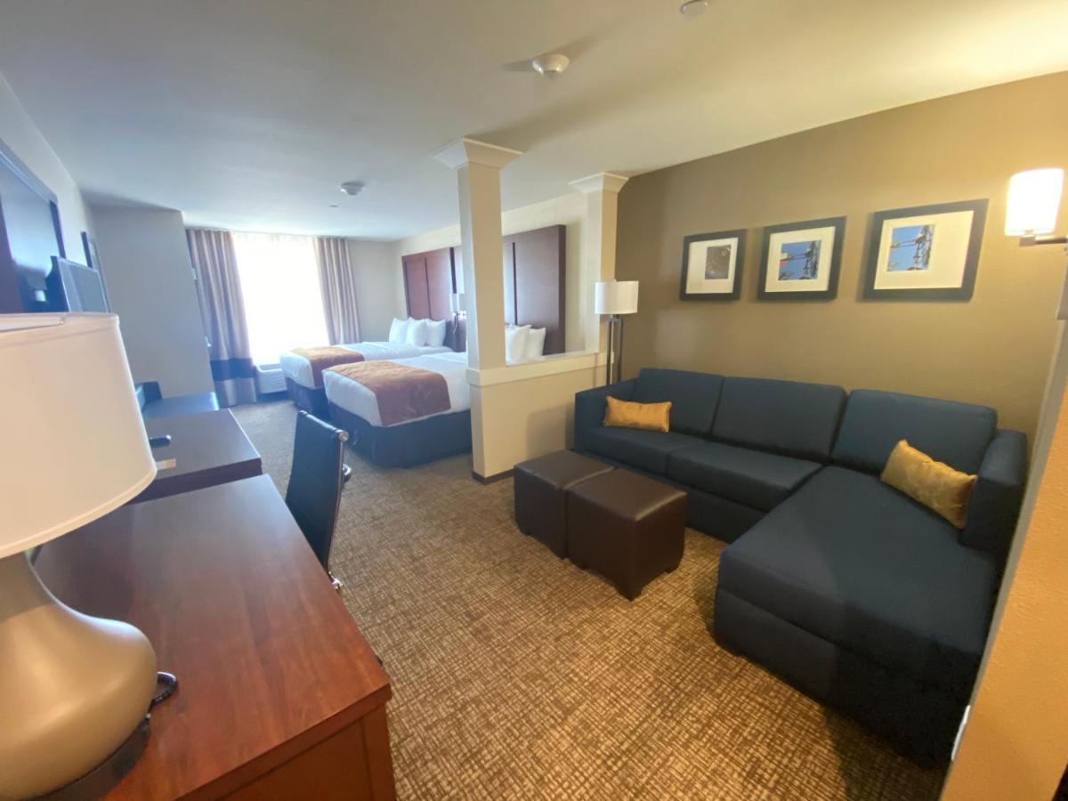 Queen Room Two Queen Beds Sofa Bed Accessible or Non-Smoking,1005844288:JPEG