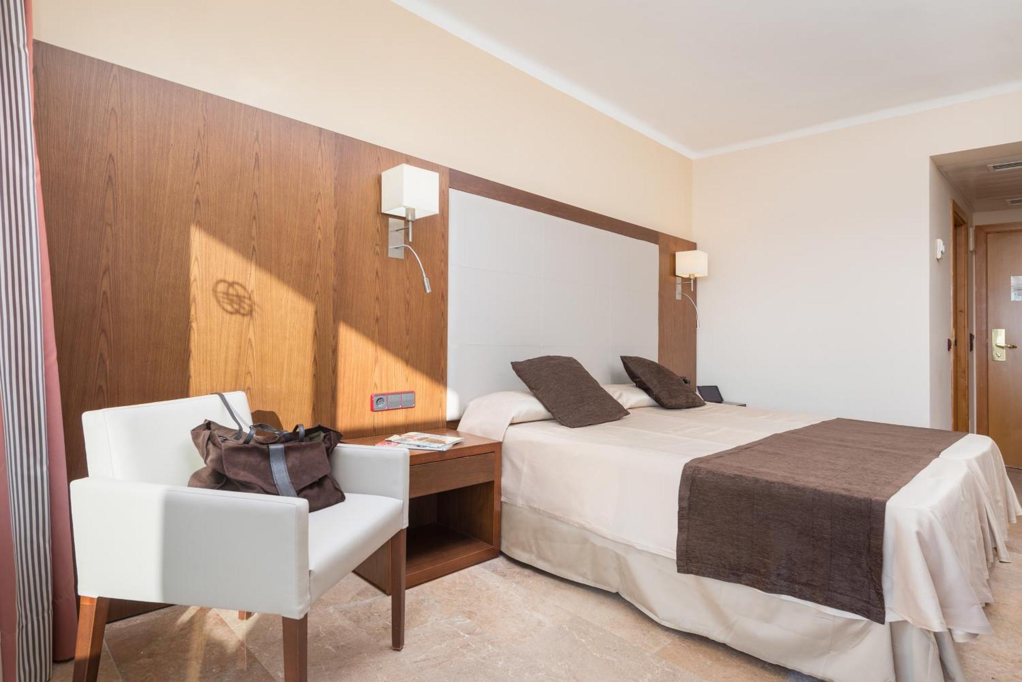 Chambre Double ou Lits Jumeaux avec Balcon