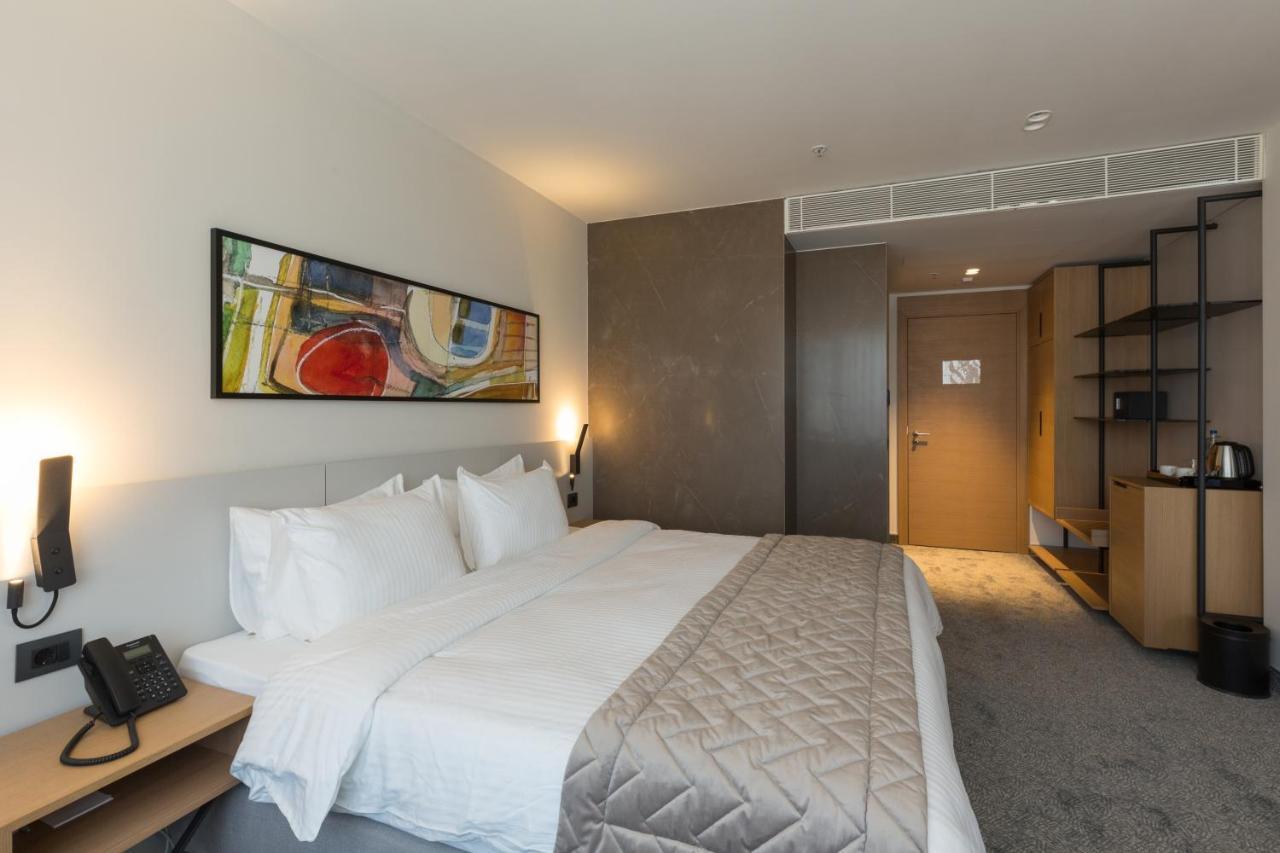 Standard Double Room with Free Wellness