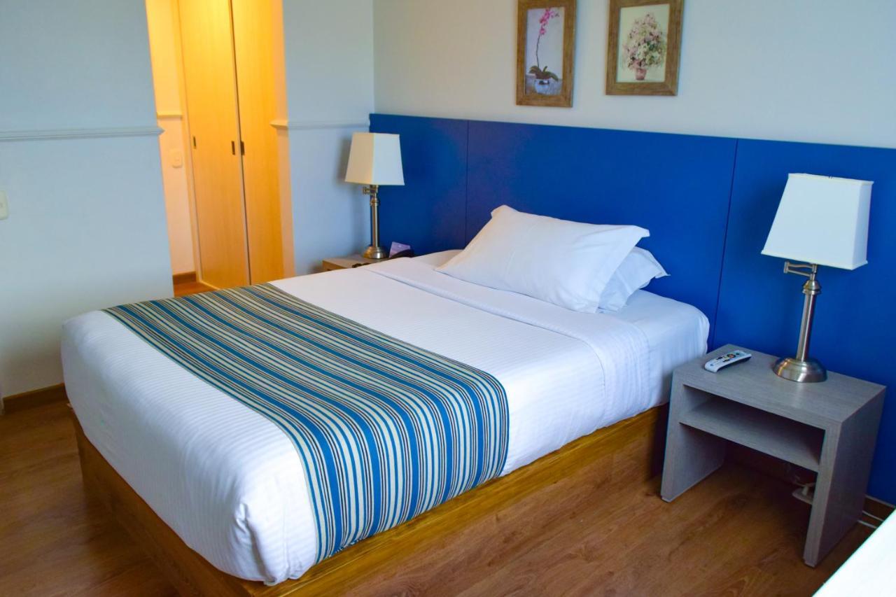 Quarto Duplo