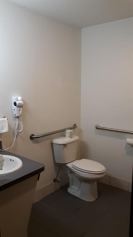 Queen Room - Disability Access