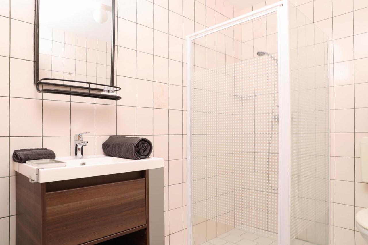 Driepersoonskamer met Eigen Badkamer