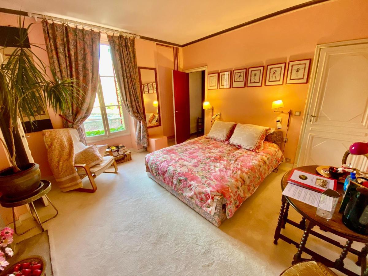 Chambre Double Supérieure (2ème Étage) - Vue sur Cour