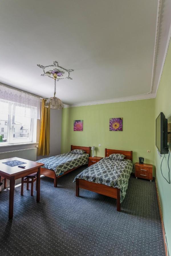Basic Triple Room with Shared Bathroom,1093634970:JPEG