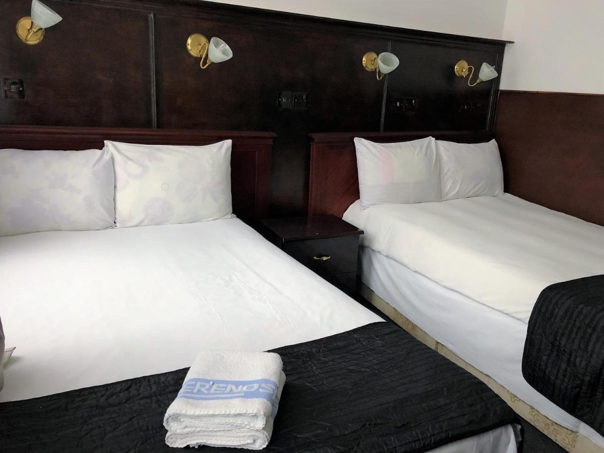 Family Room - En Suite,1111710330:JPEG