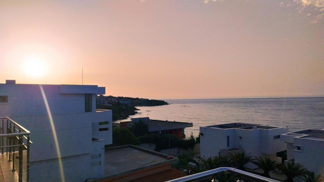 One-Bedroom Apartment with Sea View