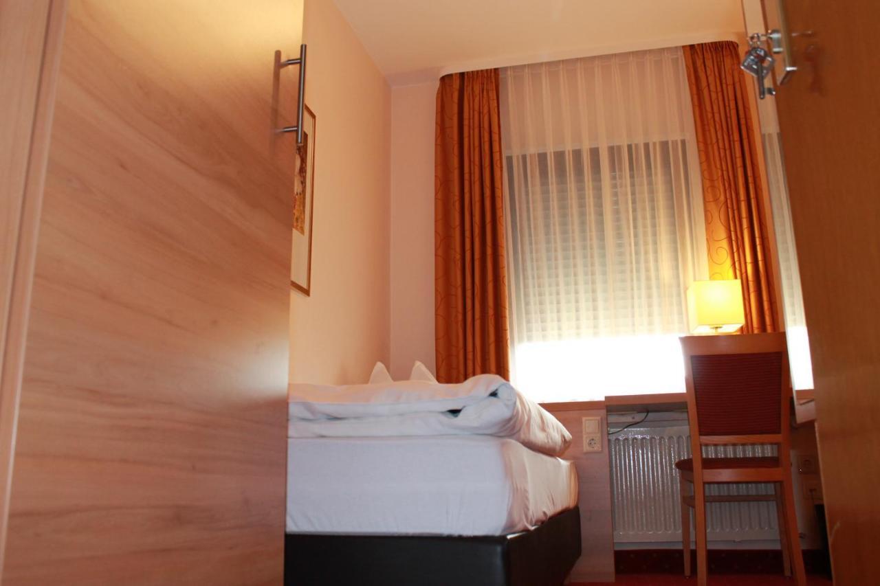 Single Room,1136311618:JPEG