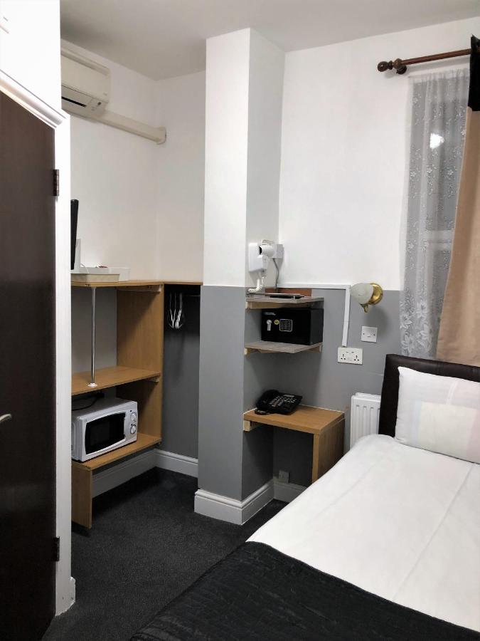 Single Room,1583659659:JPEG