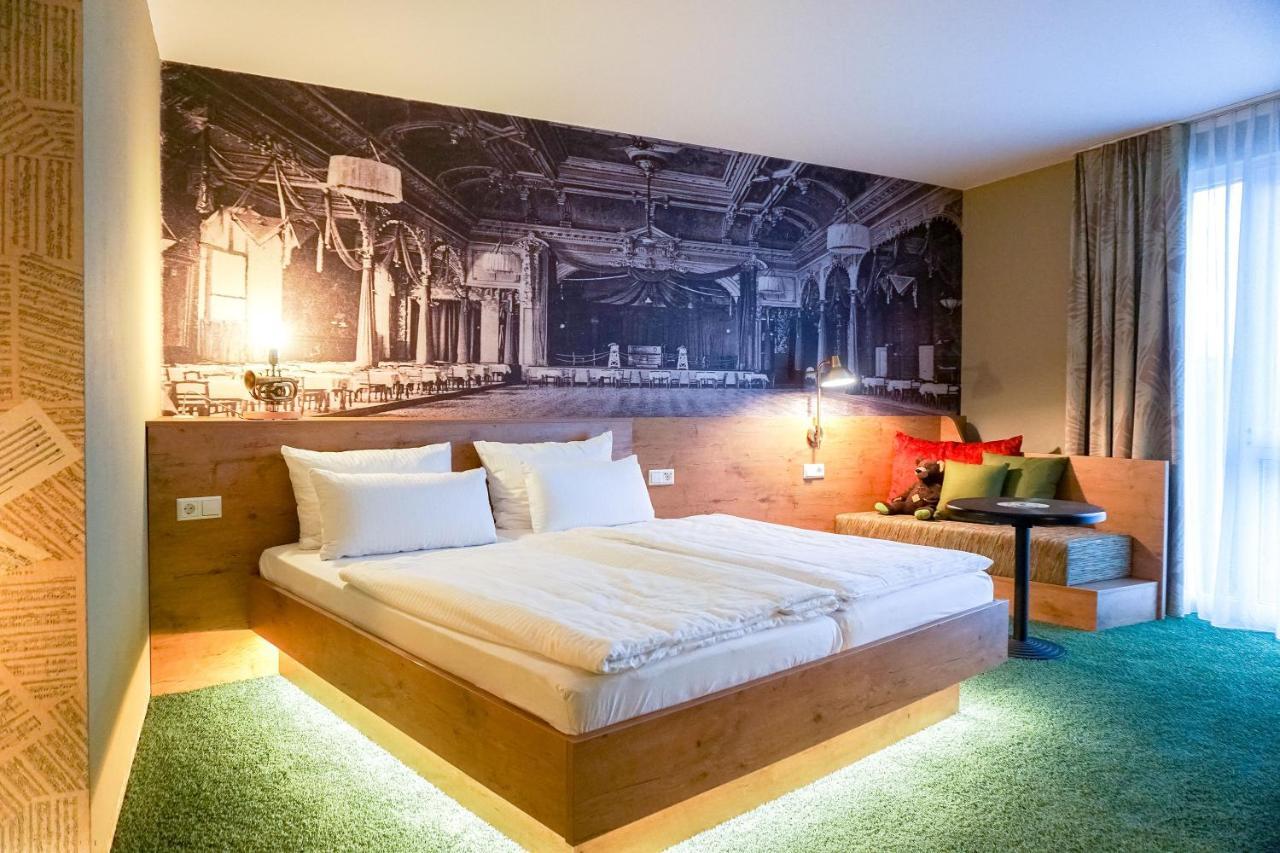 Doppelzimmer „COMFY" mit Kingsize-Bett