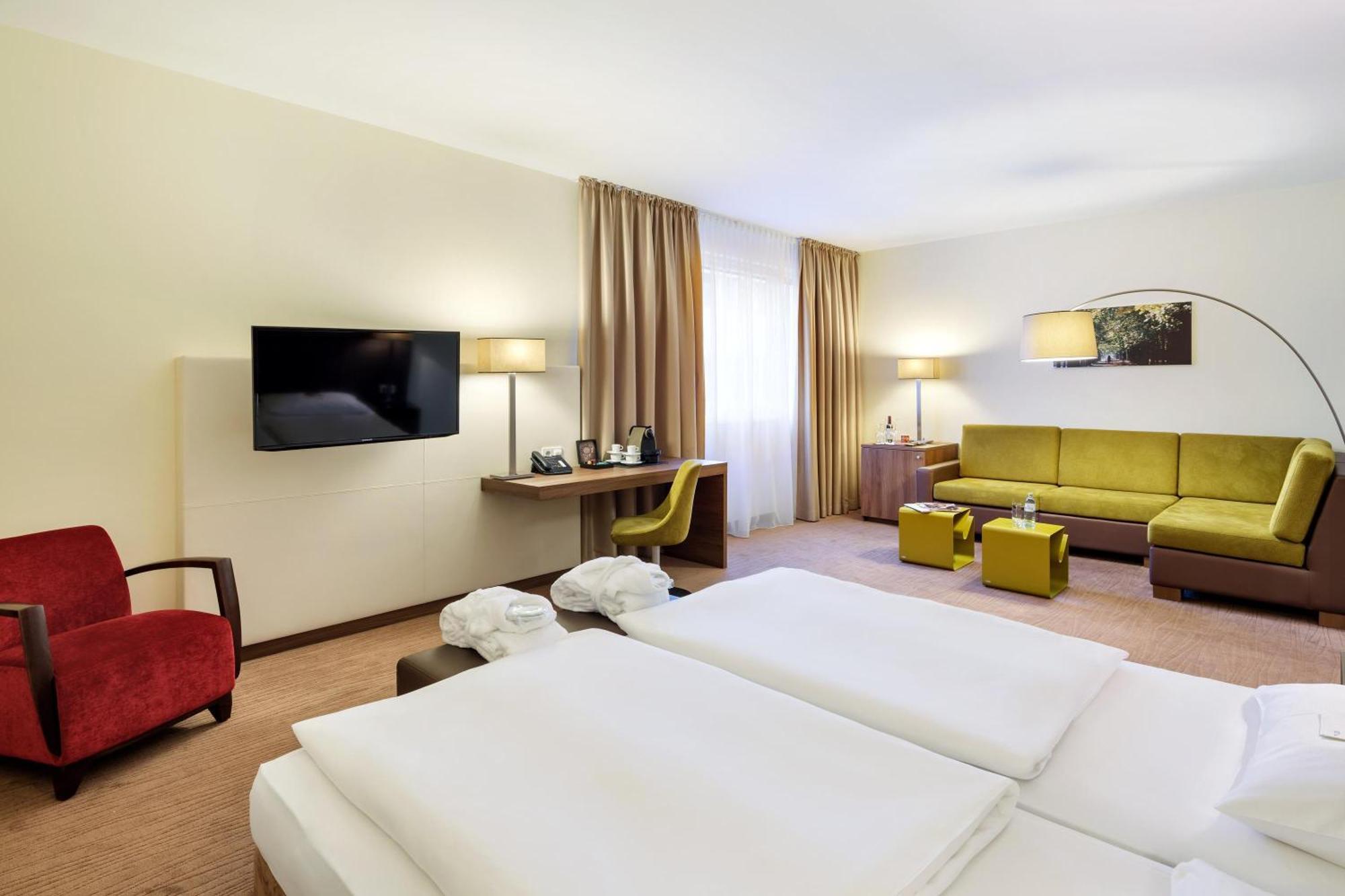 Superior Room,1549758403:JPEG