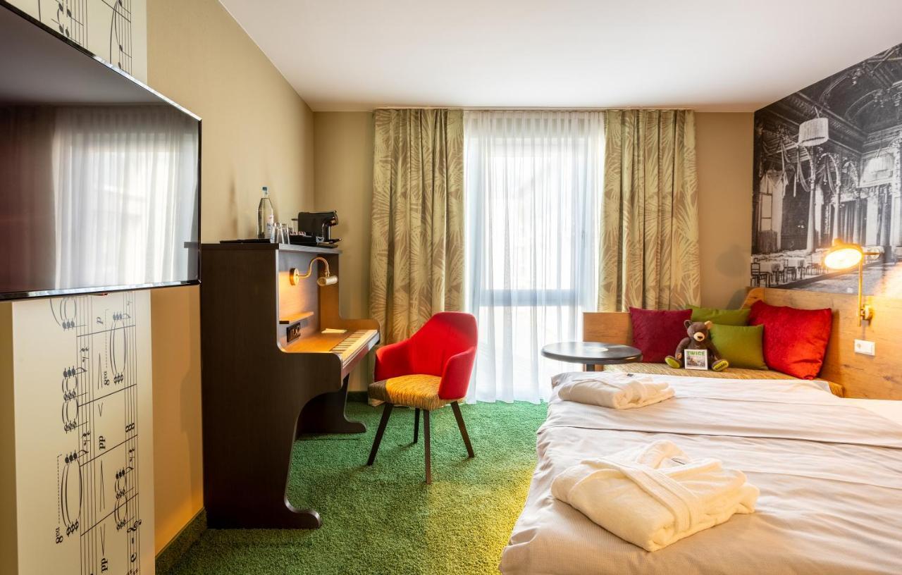 Doppelzimmer „MIGHTY" mit Kaffeemaschine und ruhiger Lage