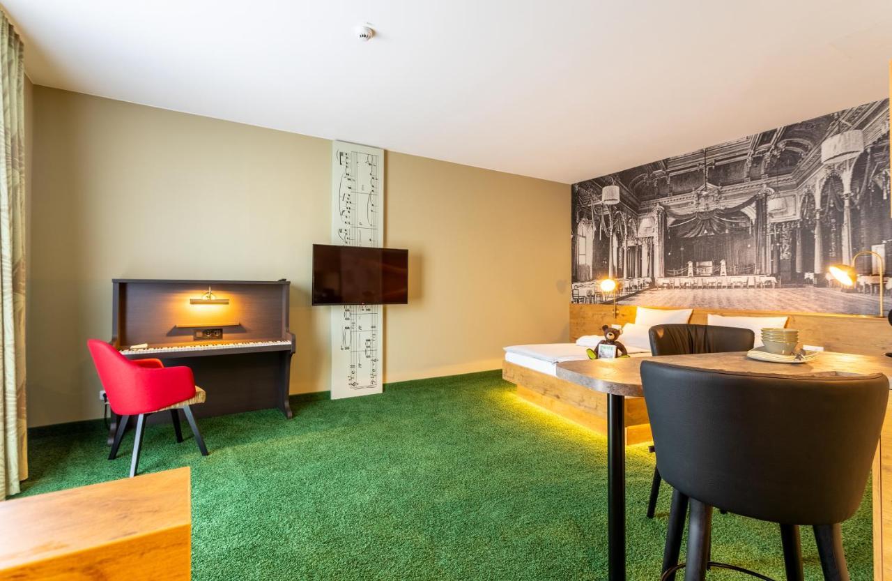 Großes Doppelzimmer „ROOMY" mit Küchenzeile
