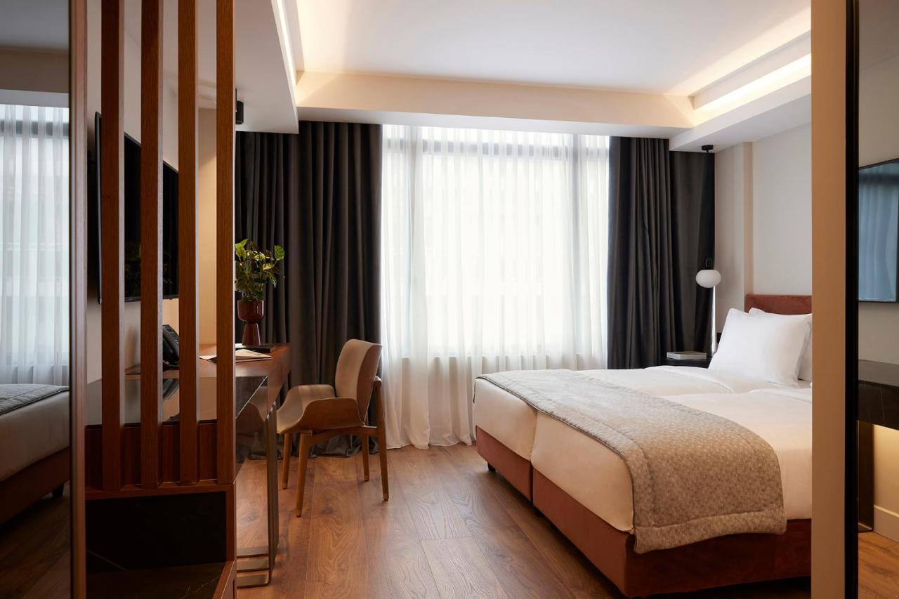 Teight Comfort Room