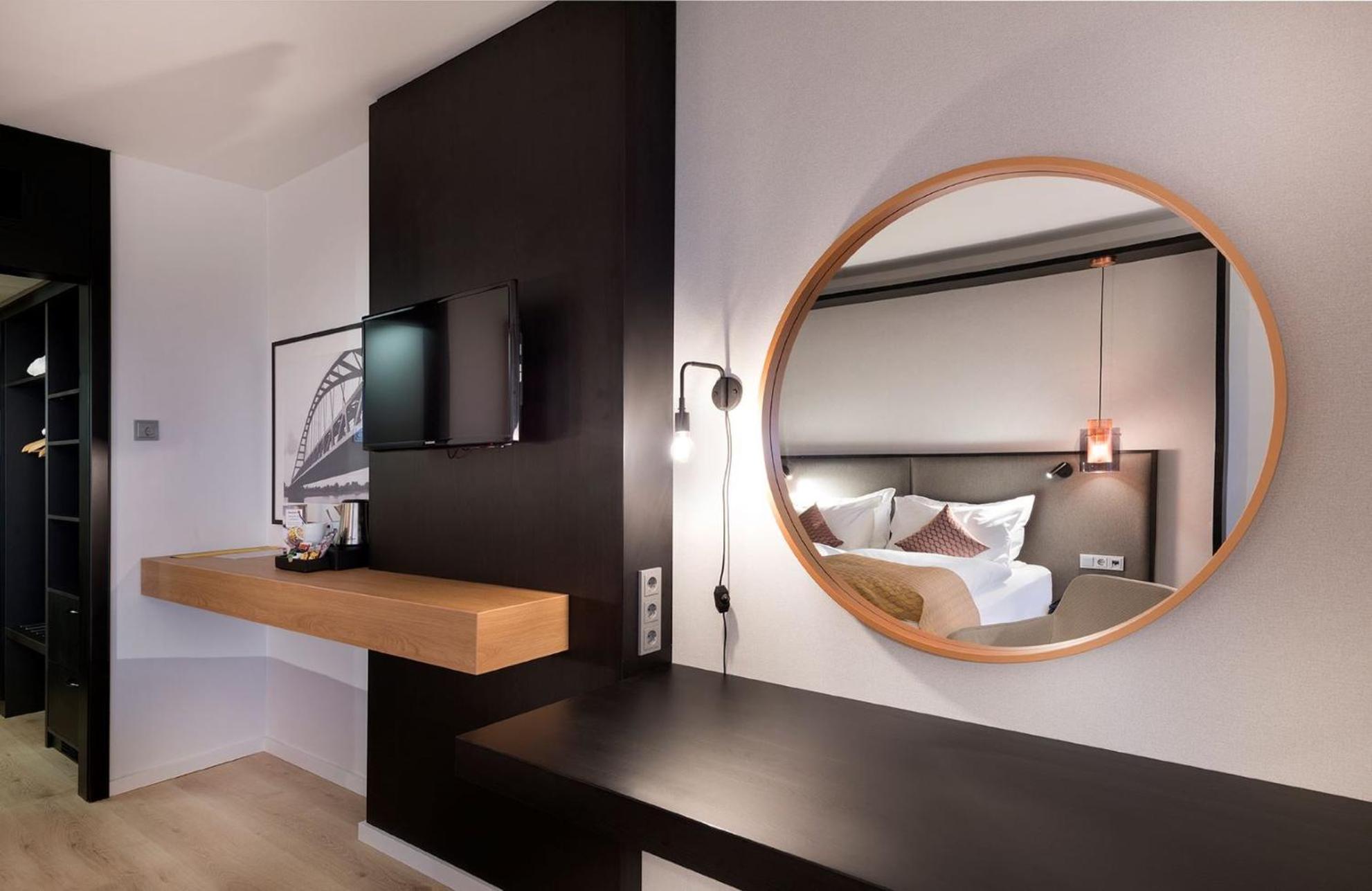 Premium King Room