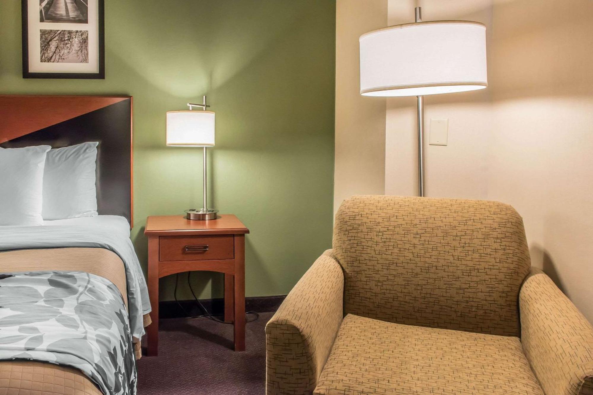Queen Room - Disability Access/Non-Smoking