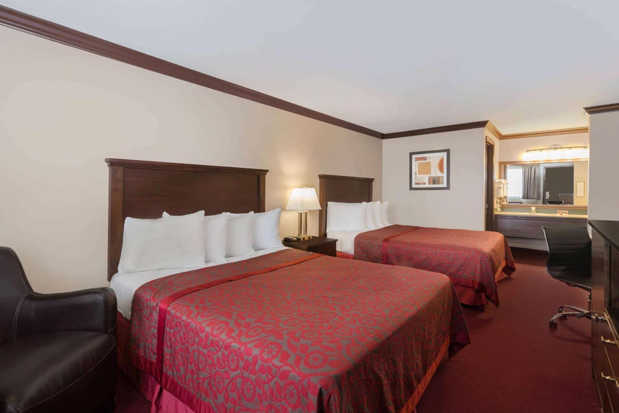 Queen Room with Two Queen Beds - Non-Smoking