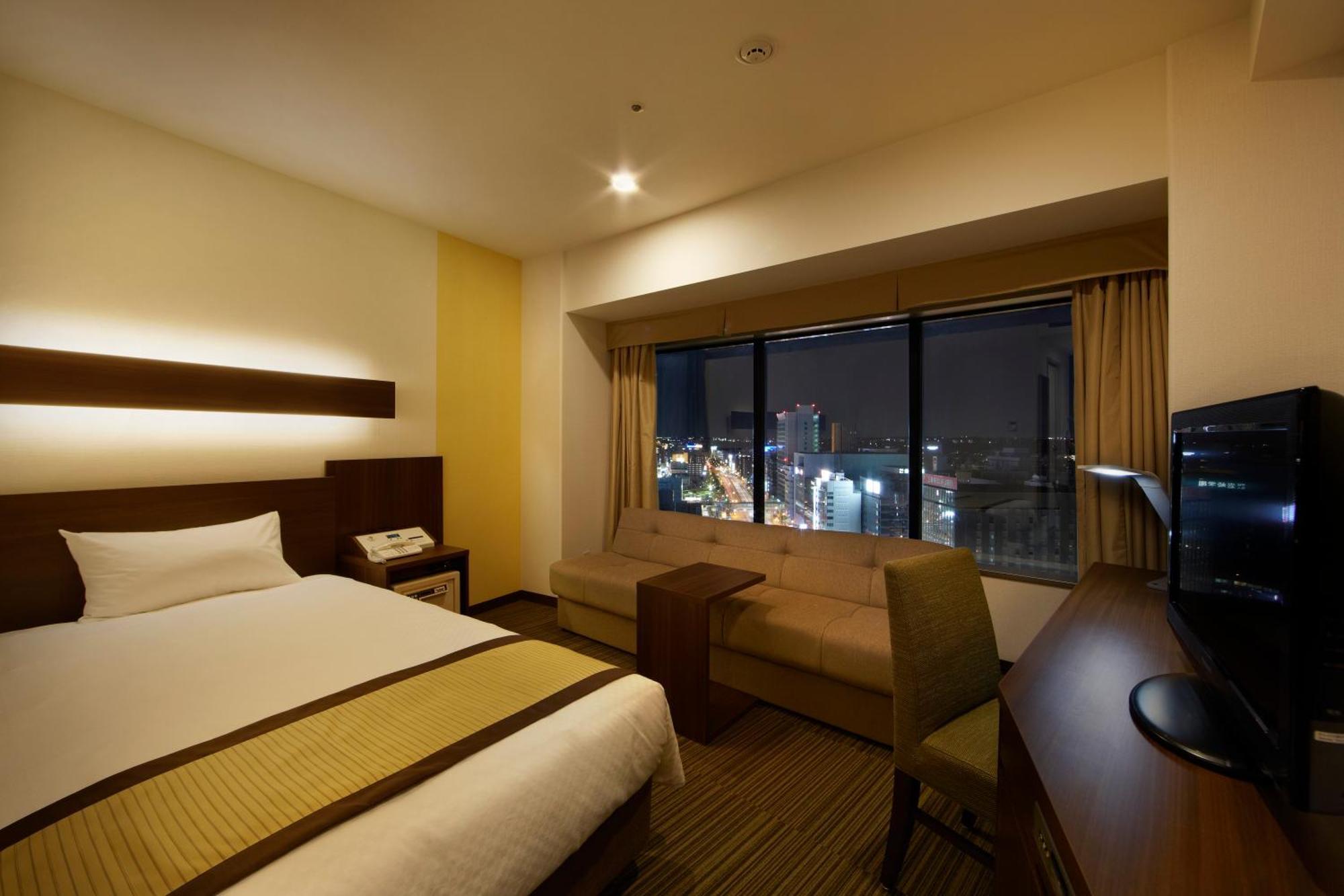 Single Room (10th-17th Floor) - Non-Smoking