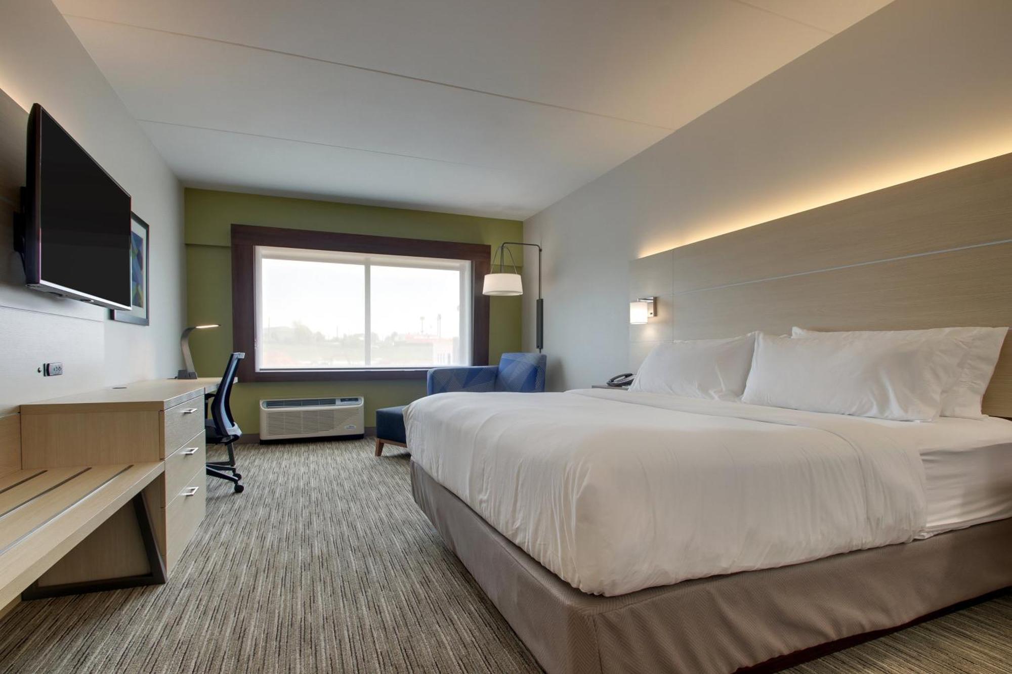 Standard King Room