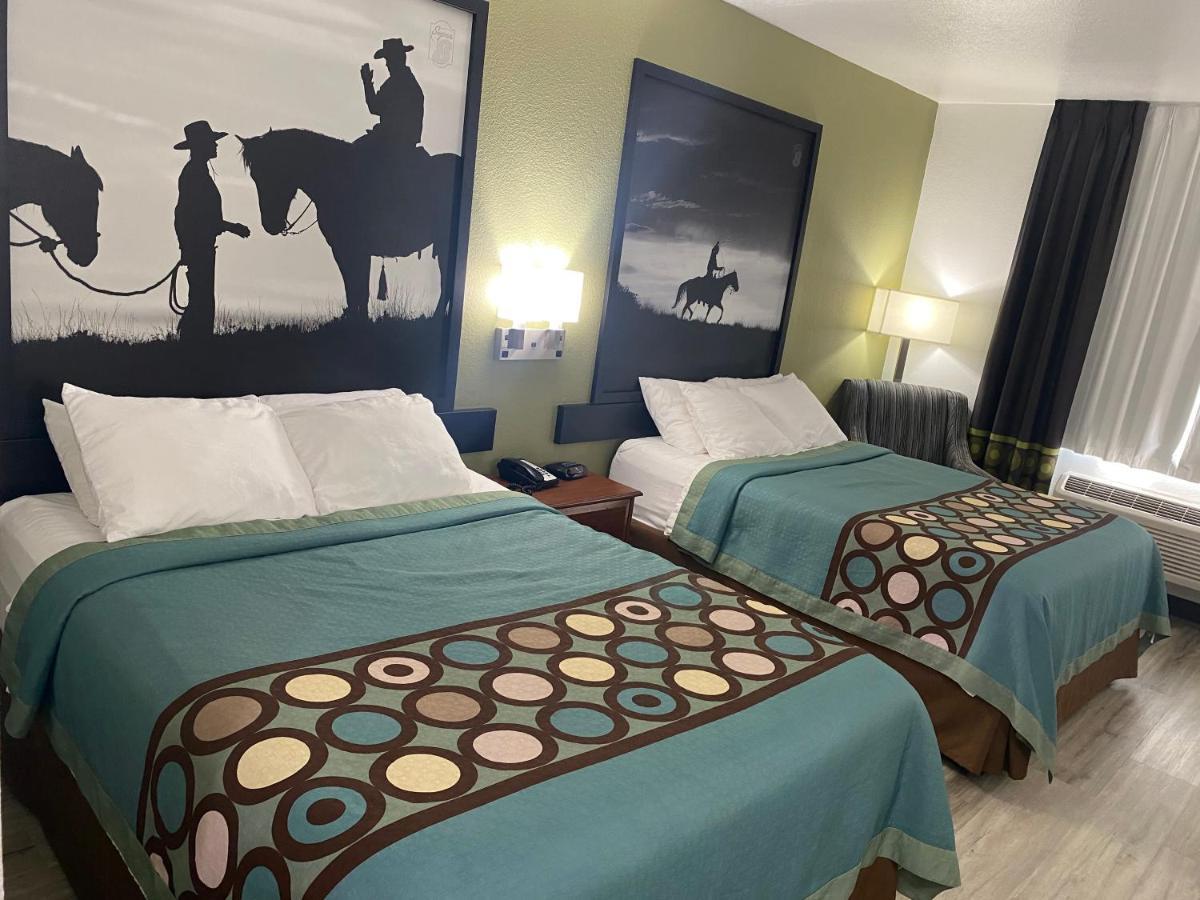 Queen Room with Two Queen Beds - Non-Smoking
