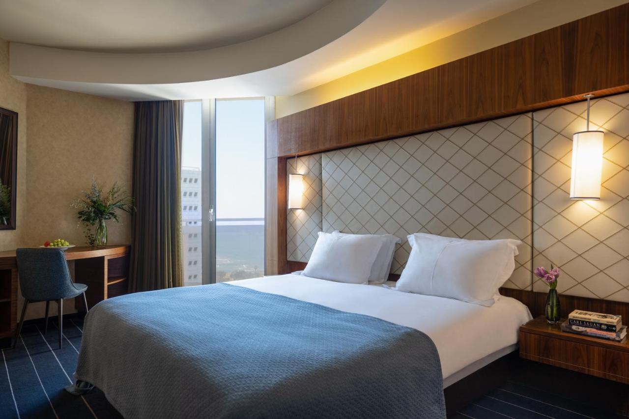 Executive Room,1404085271:JPEG
