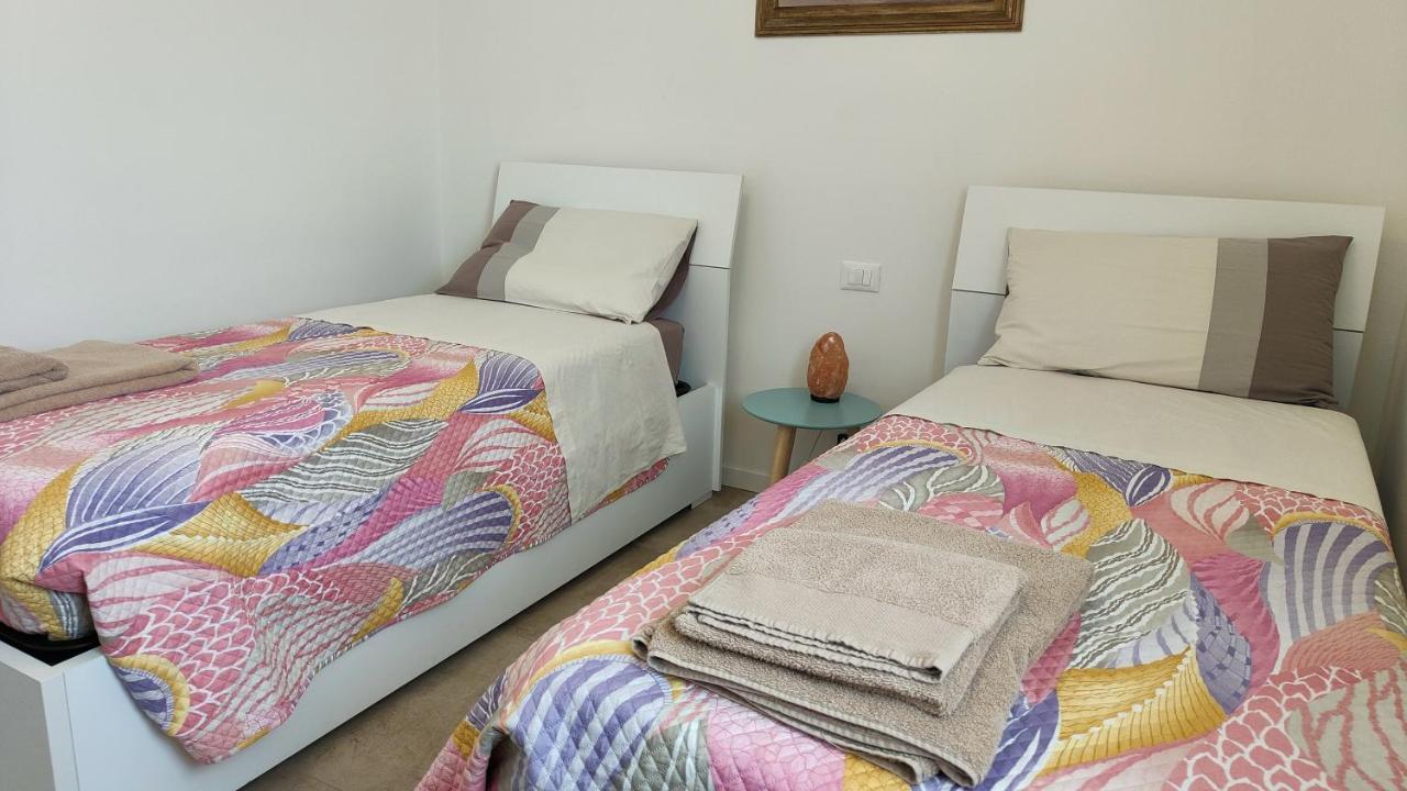 Twin Room,1405003727:JPEG