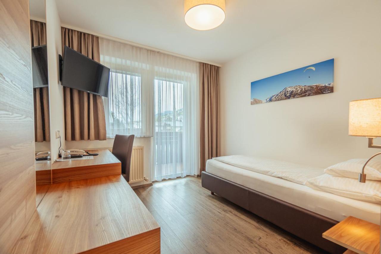 Einzelzimmer mit Balkon