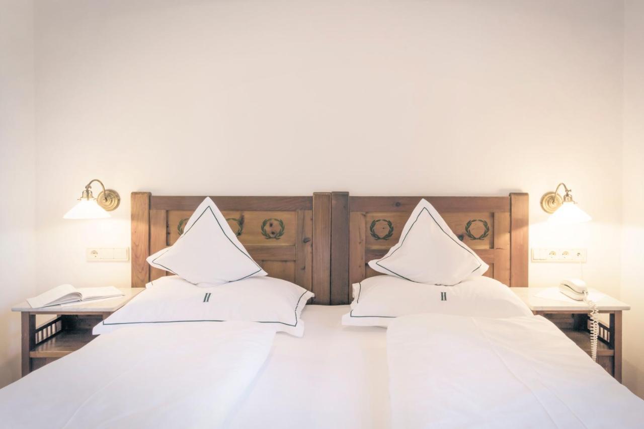 Standard Suite,1414561793:JPEG