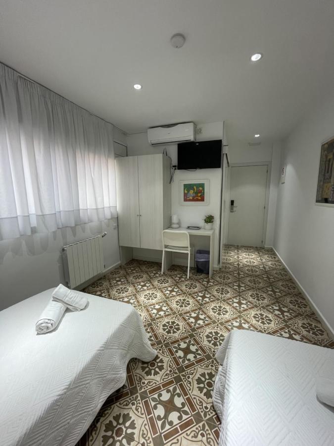 Chambre Lits Jumeaux avec Salle de Bains