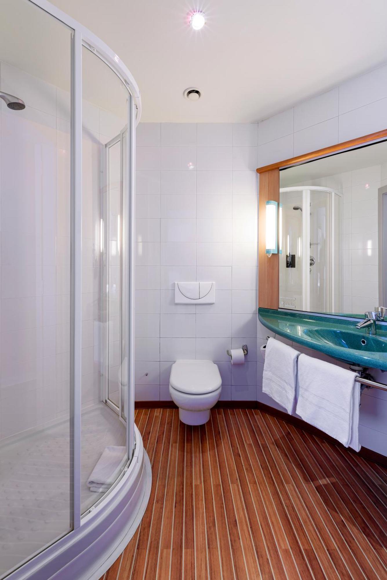 Family Double Room with an Extra Bed,1722921338:JPEG