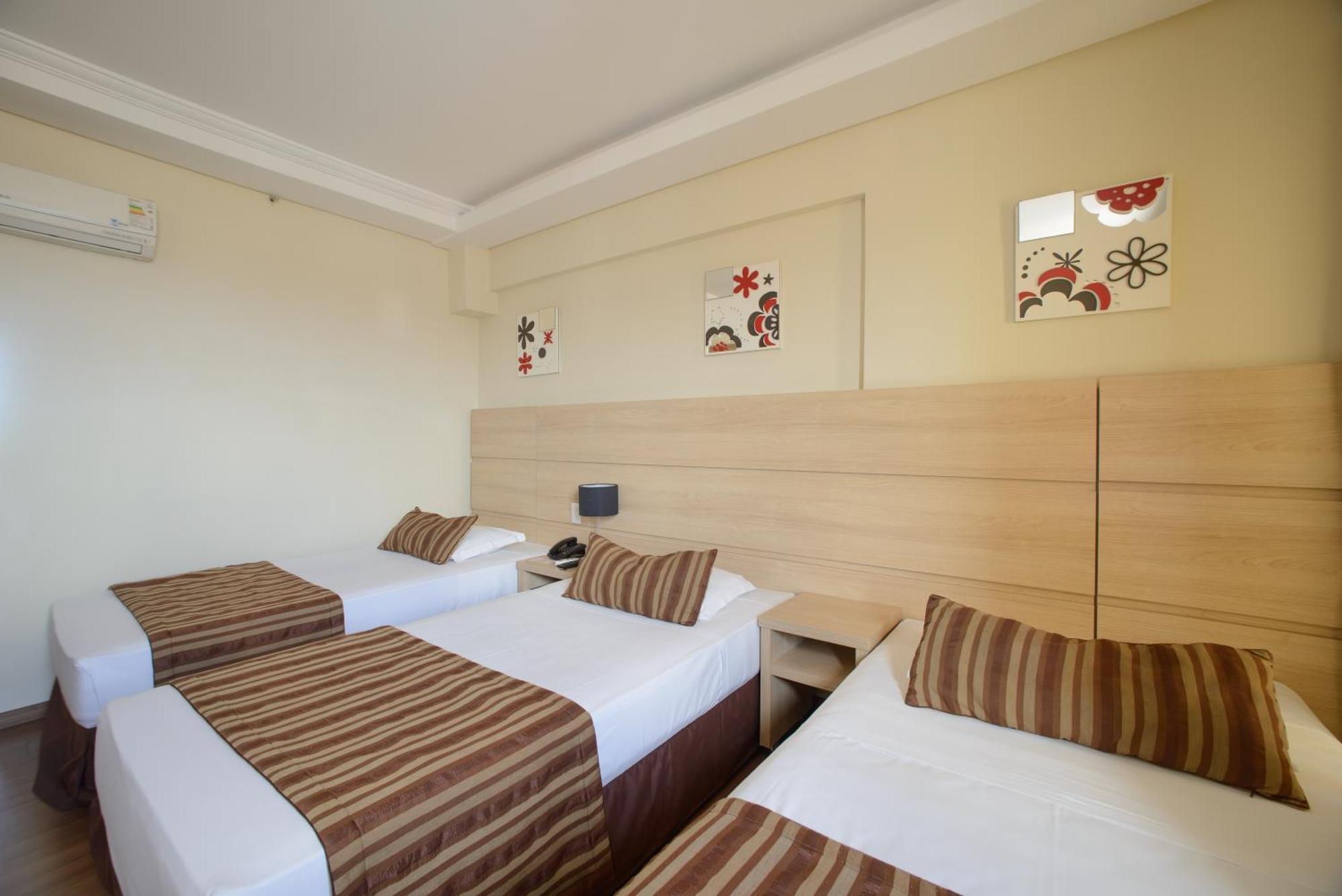 Quarto Triplo Básico