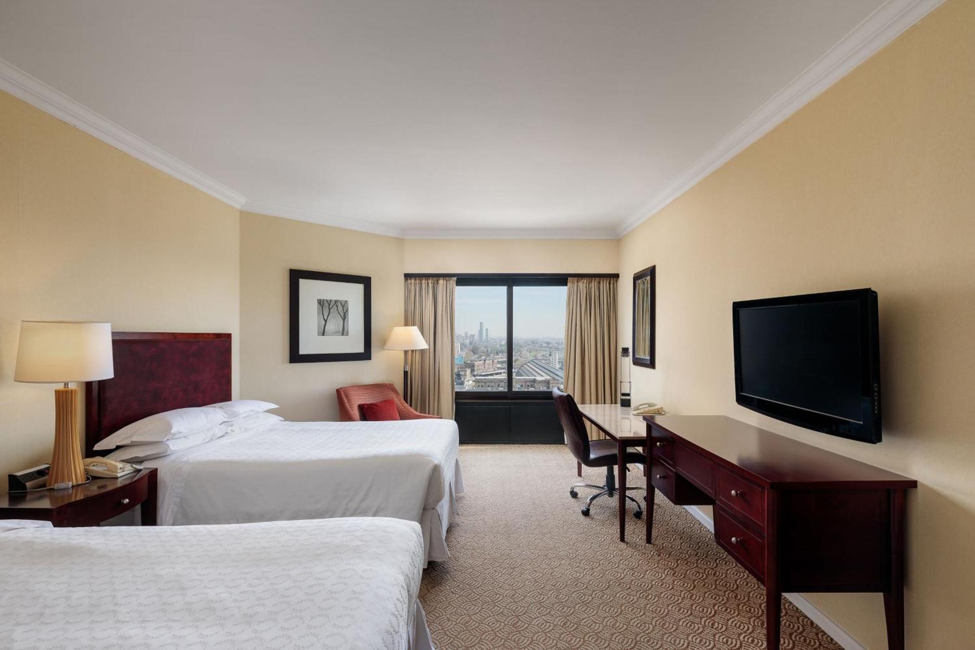 Twin Room - Club Lounge and Pool Access