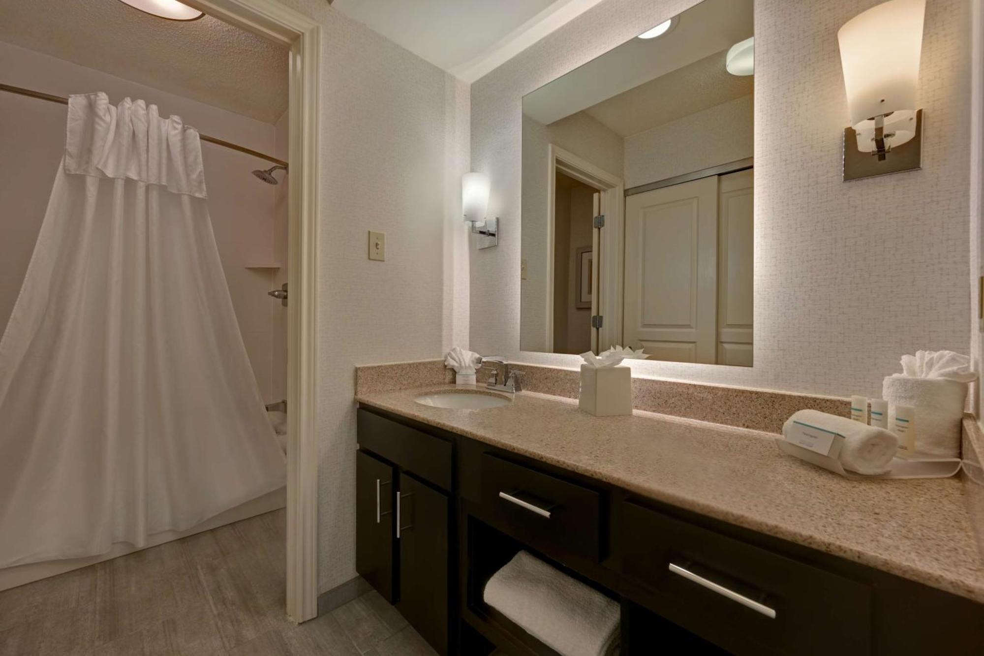 Two-Bedroom Suite Non-Smoking,1551990727:JPEG