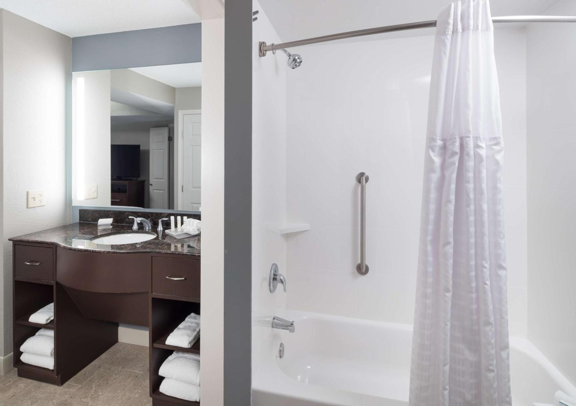Suite con 2 dormitorios, 1 cama extragrande y 2 camas dobles - No fumadores