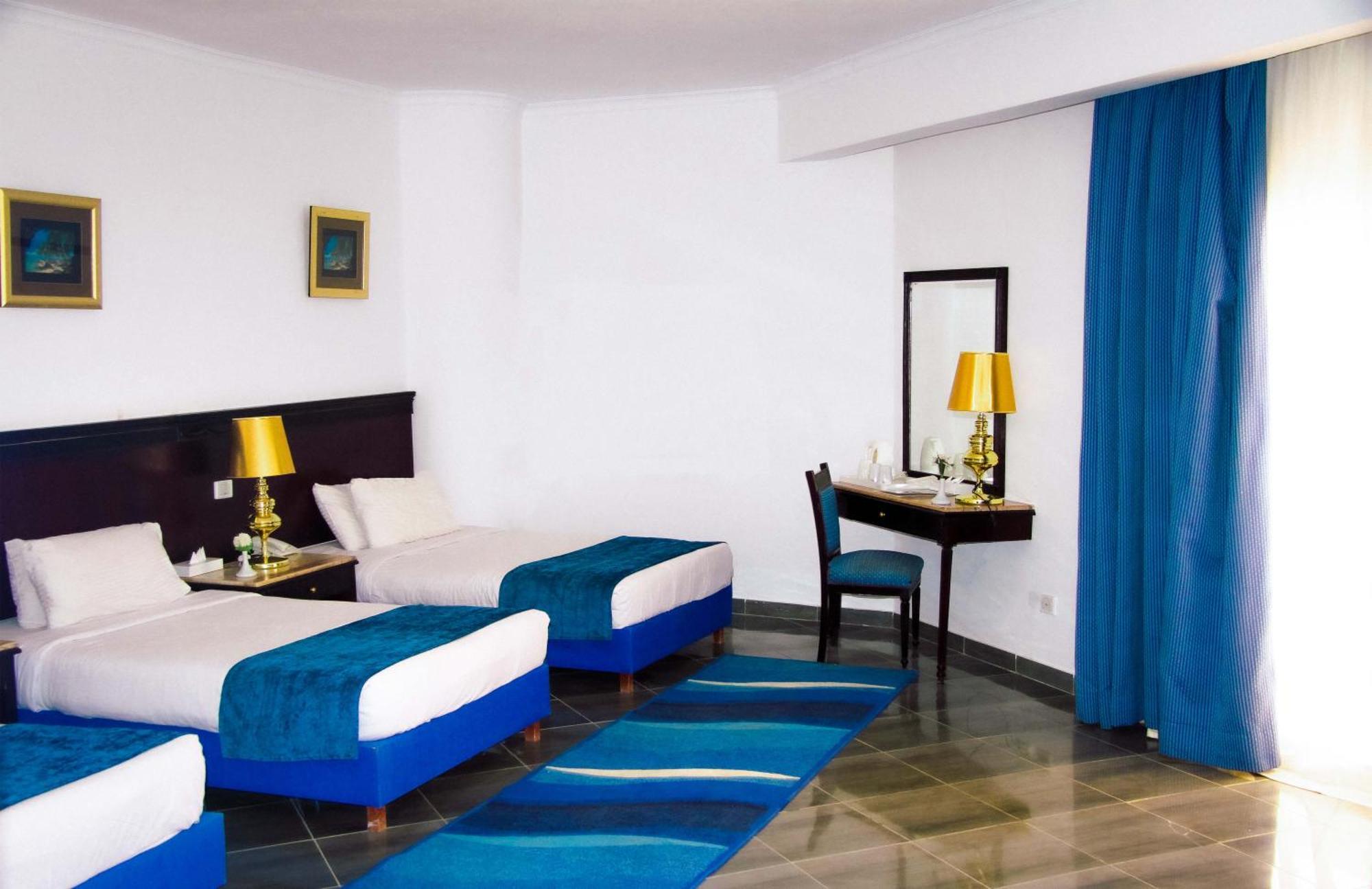 Habitación Triple con vistas al mar