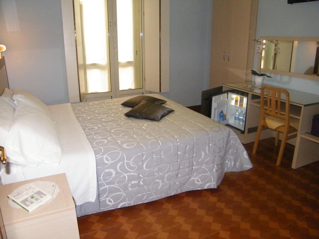 Chambre Double ou Lits Jumeaux avec Salle de Bains Privative