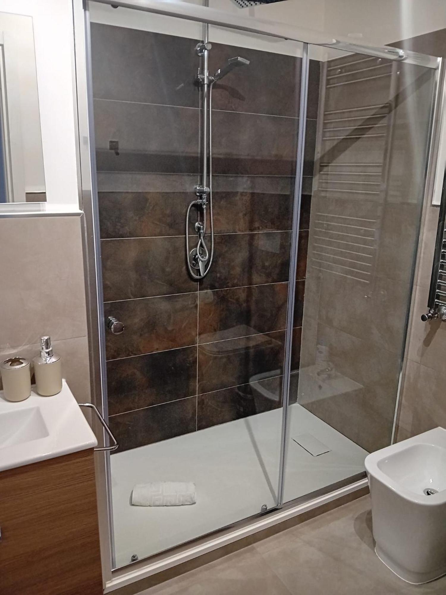 Camera Matrimoniale con Bagno Privato