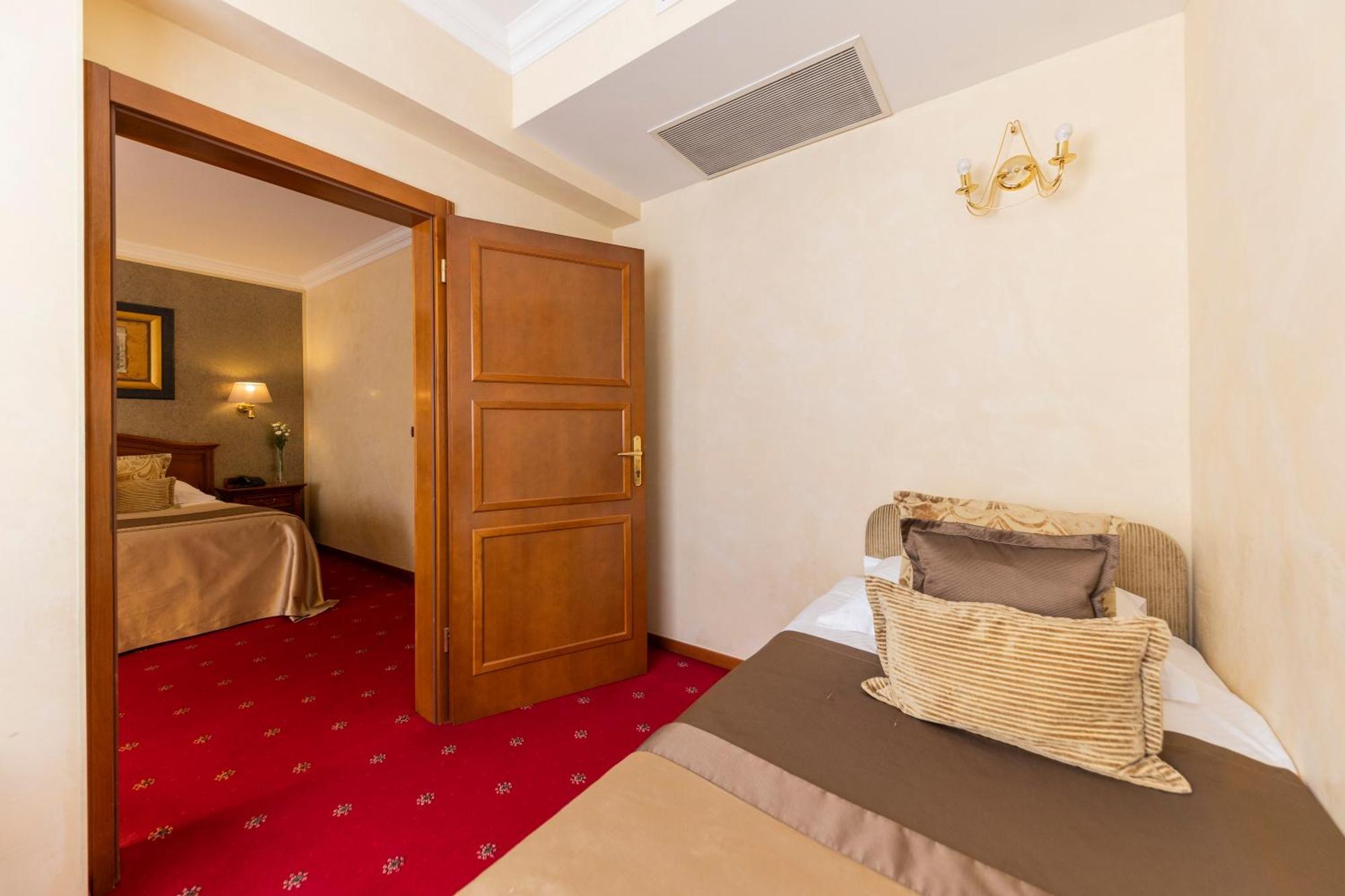 Triple Room with Balcony