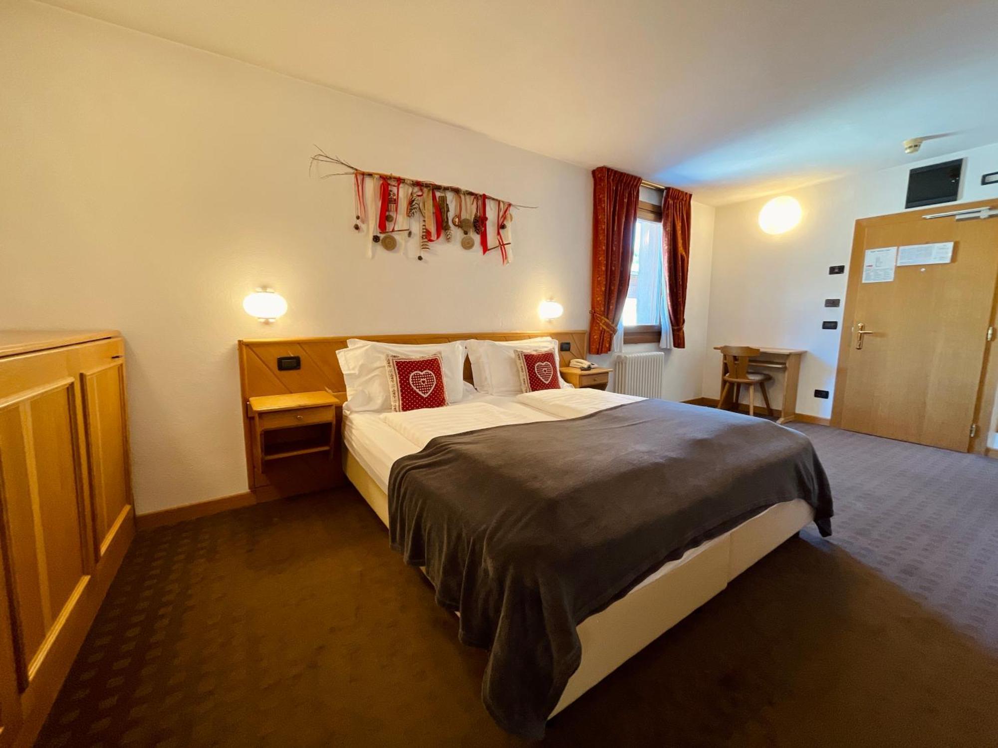 Superior Double Room,1331023967:JPEG