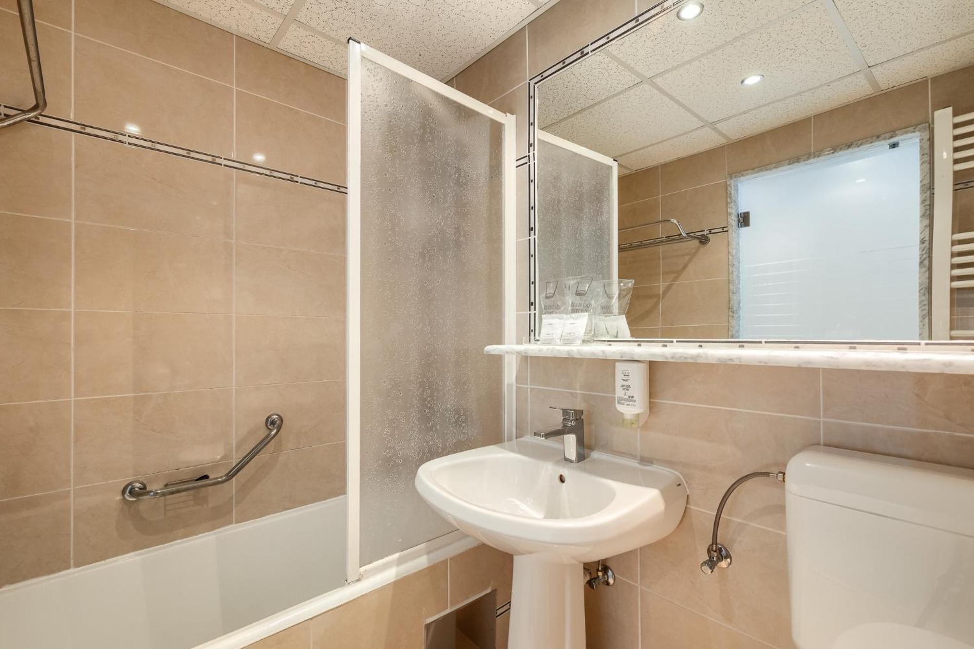 Double or Twin Room with Side Sea View