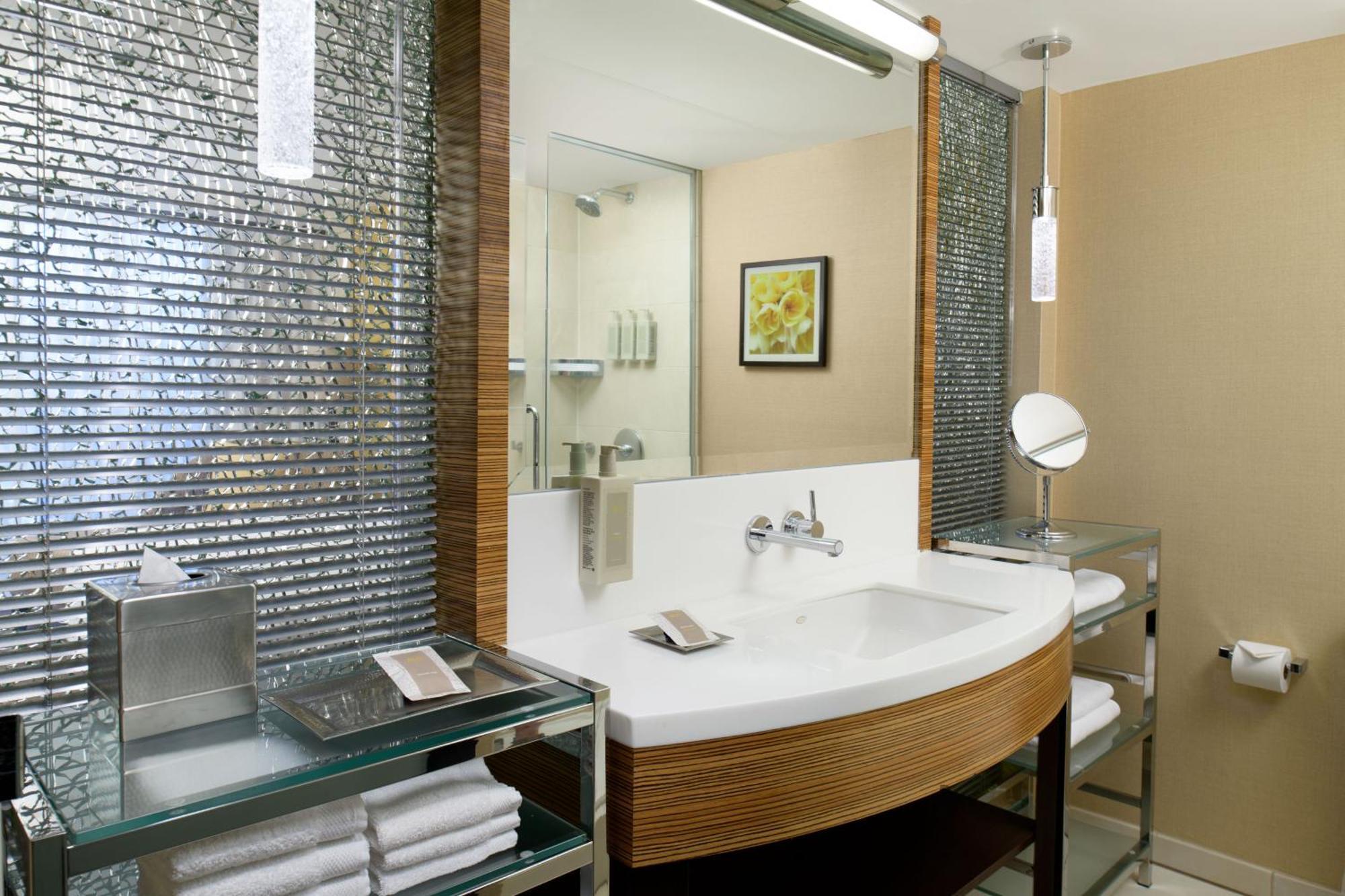 Premium Zimmer mit 2 Queensize-Betten und Meerblick