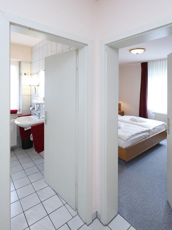 Standard Apartment,399353160:JPEG