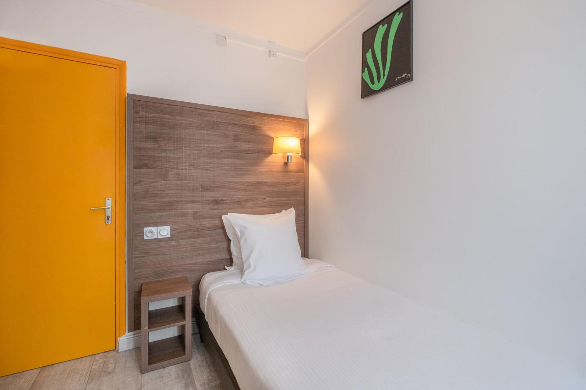 Single Room,1607229467:JPEG