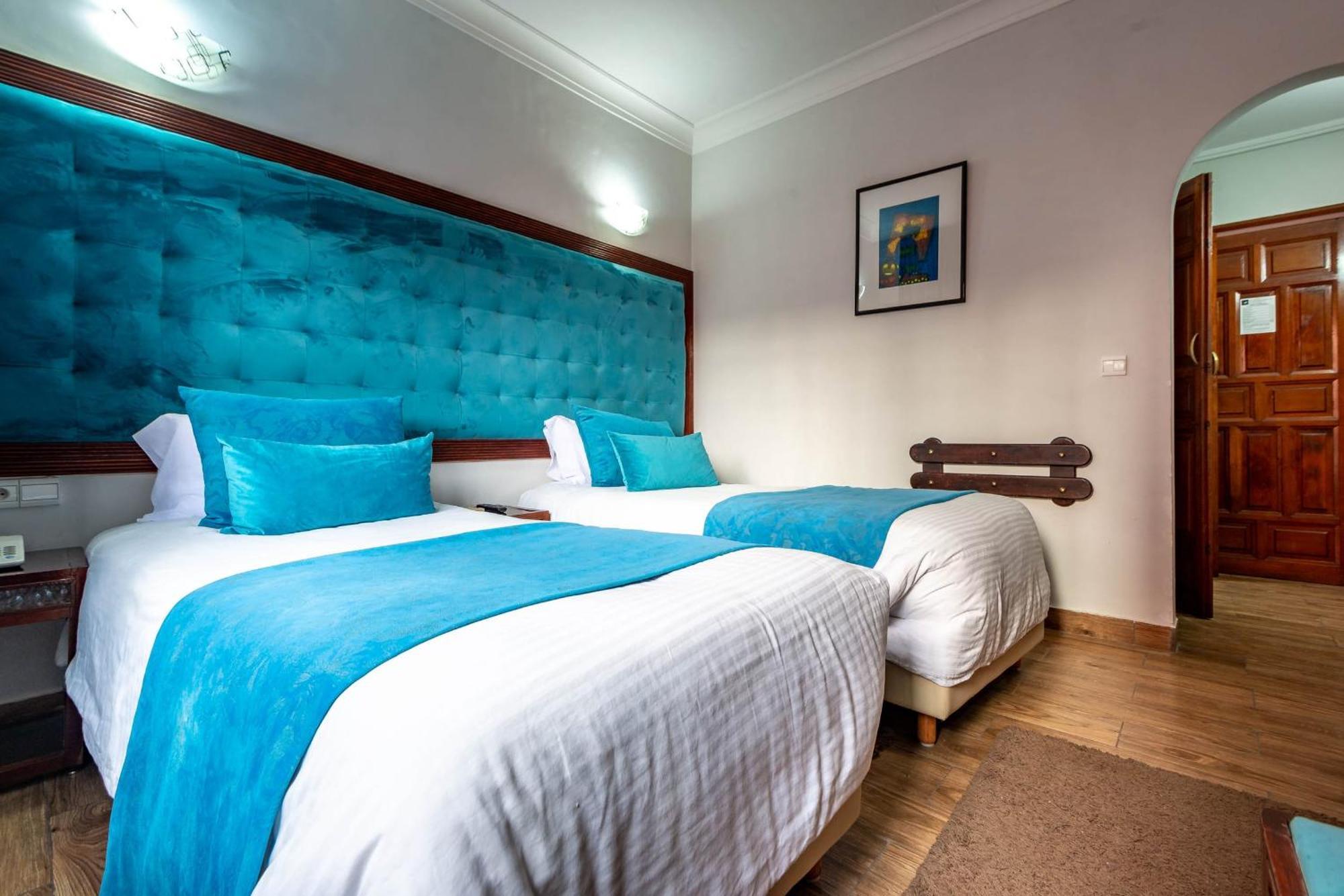 Twin Room,1629901562:JPEG