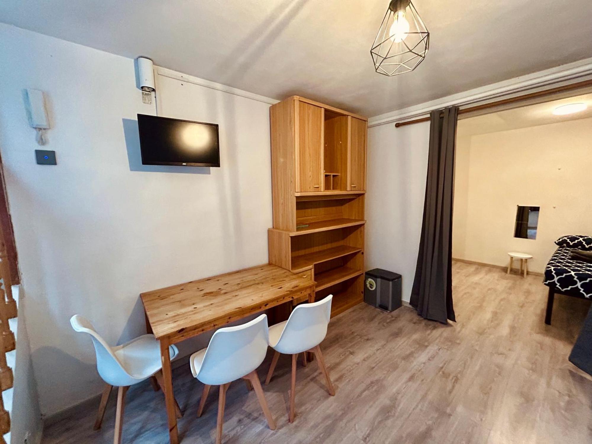 Chambre Double avec Salle de Bains Commune