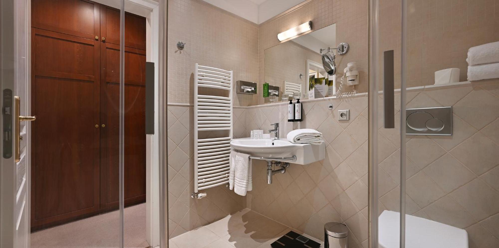 Chambre Double Standard avec Lit d'Appoint