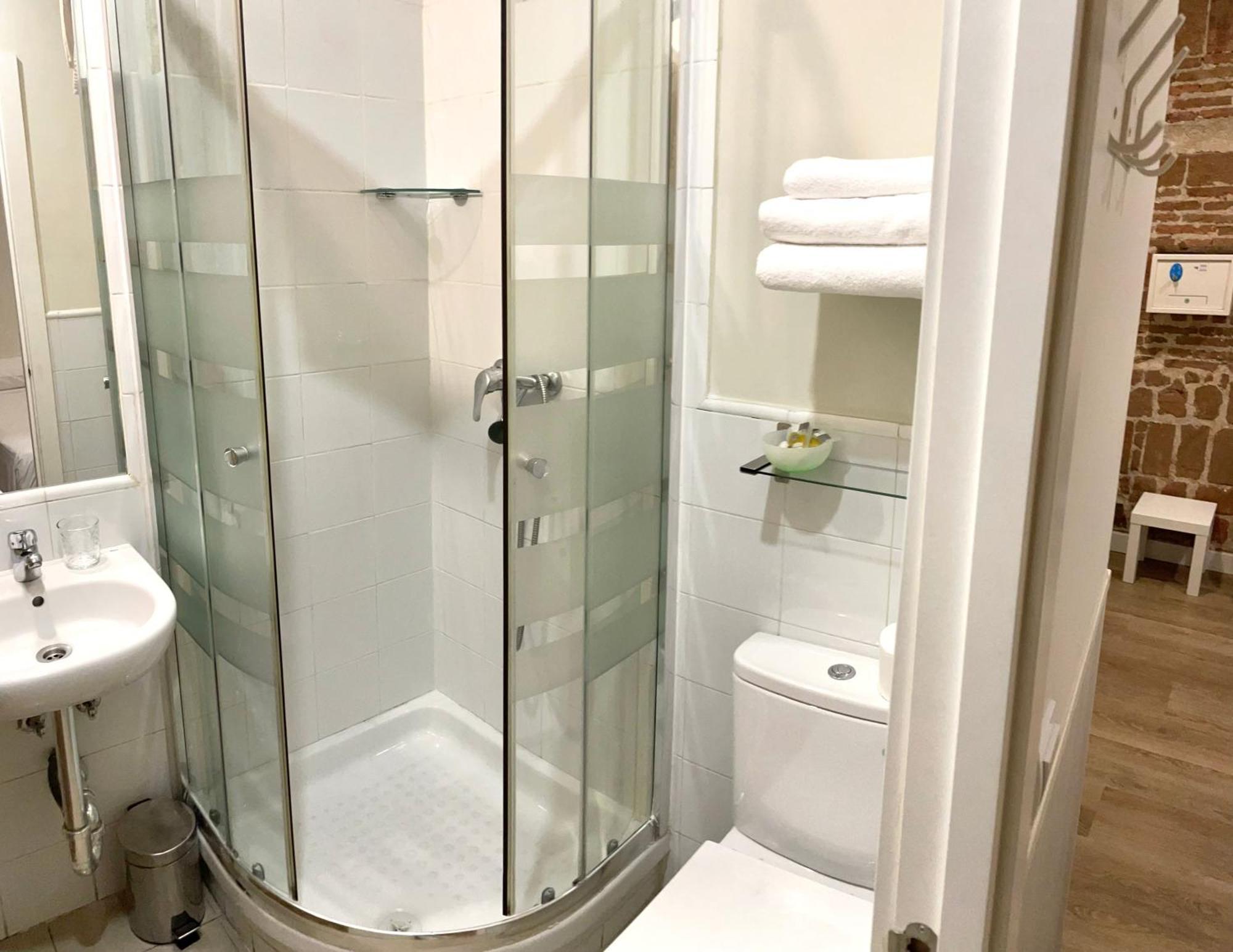 Quarto Twin com Casa de Banho Privativa