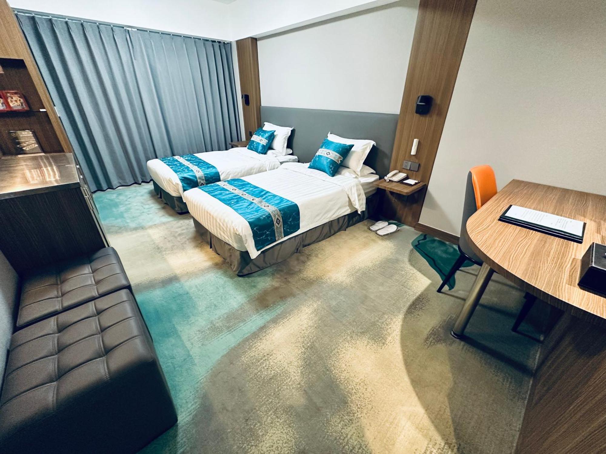 Superior twin room