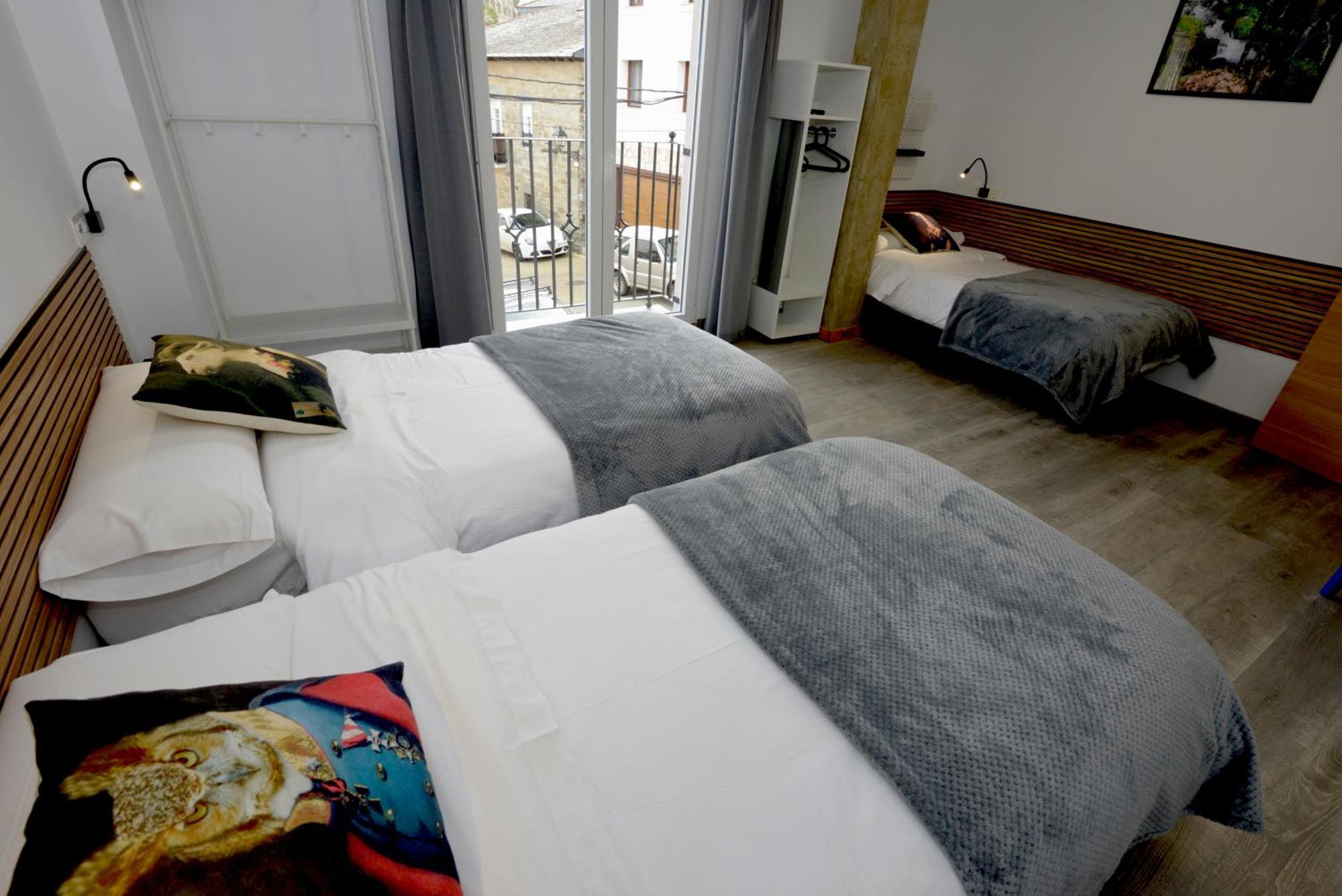 Habitación Triple con balcón