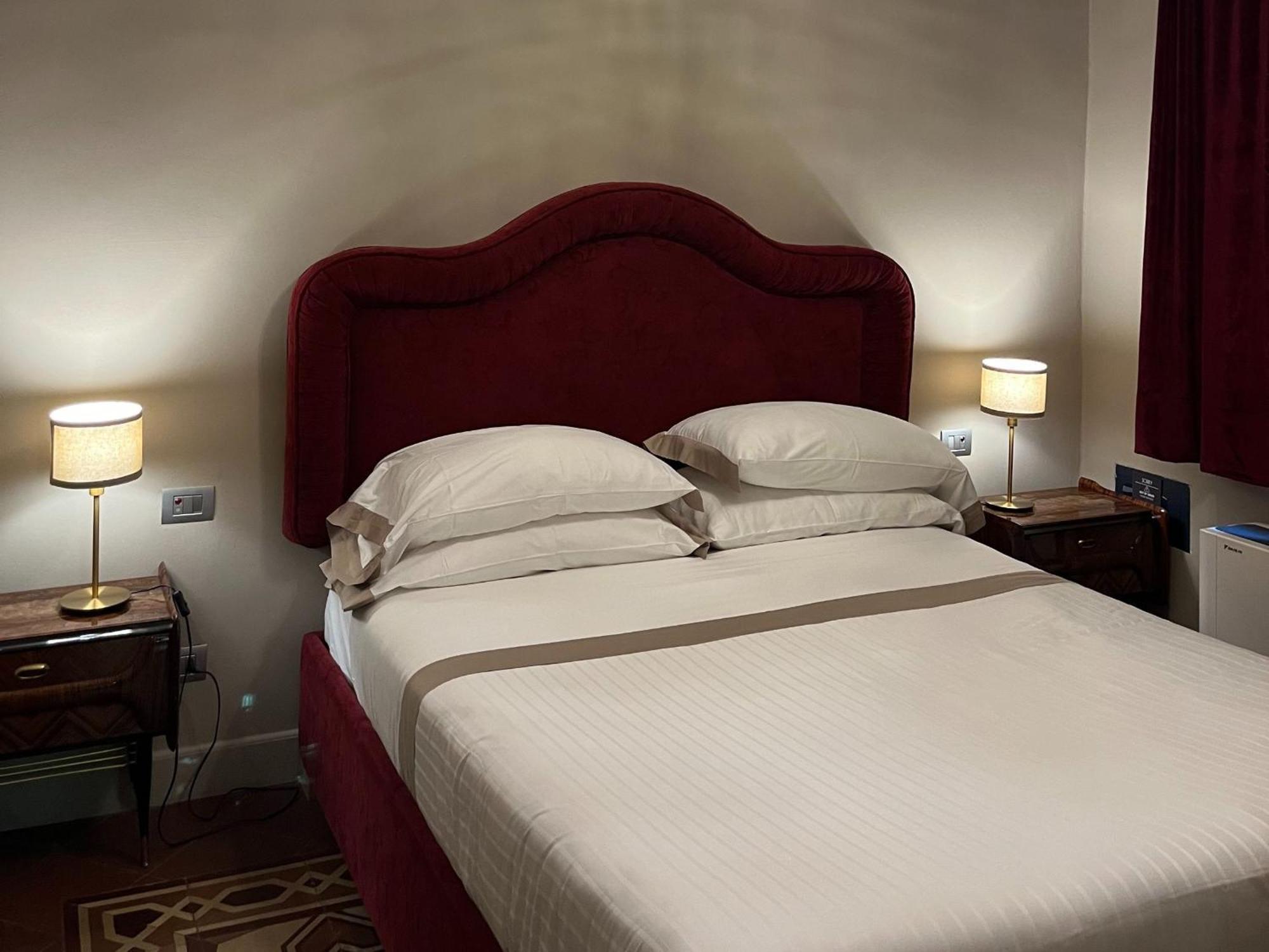 Estudio grande con cocina y sofá cama