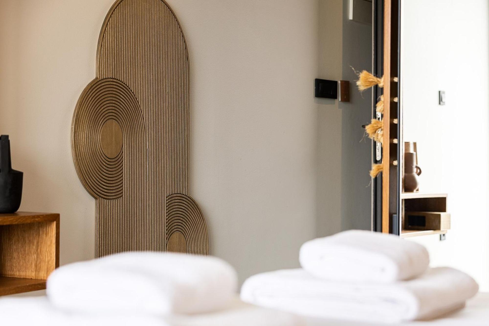 Essential Kamer